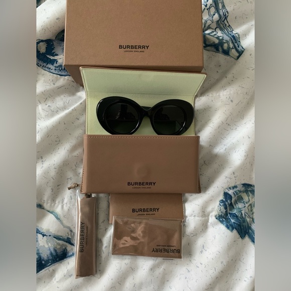 Burberry Accessories - Authentic Burberry Black Oval Sunglasses for Women
